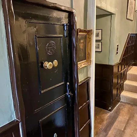 格鲁夫之家住宿加早餐旅馆 住宿加早餐酒店 4*