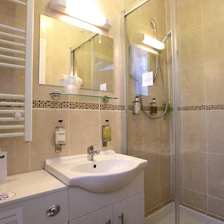 格鲁夫之家住宿加早餐旅馆 住宿加早餐酒店 莱伯恩