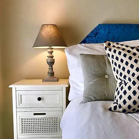 Grove House Отель типа 