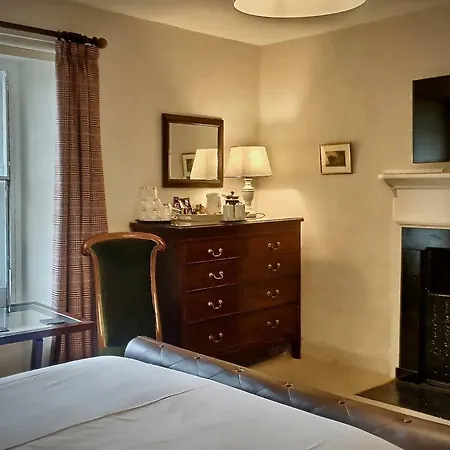 Bed & Breakfast Grove House