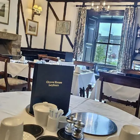 Grove House Bed & Breakfast