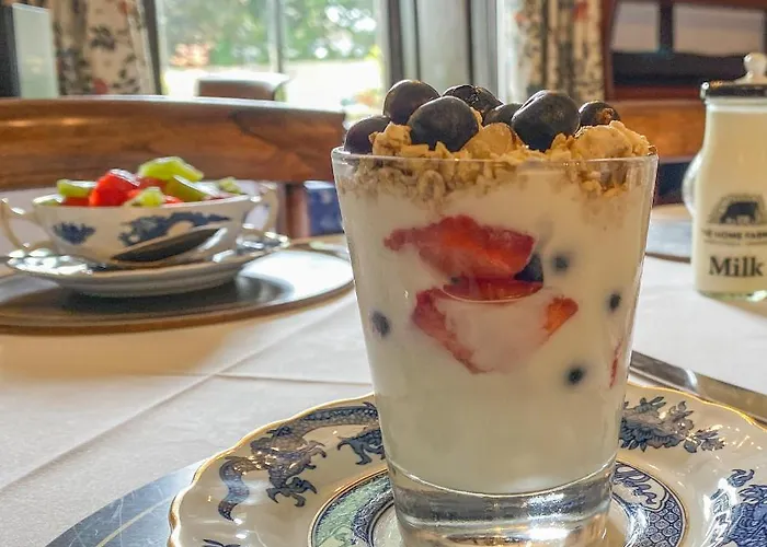 Bed & Breakfast Grove House 4*