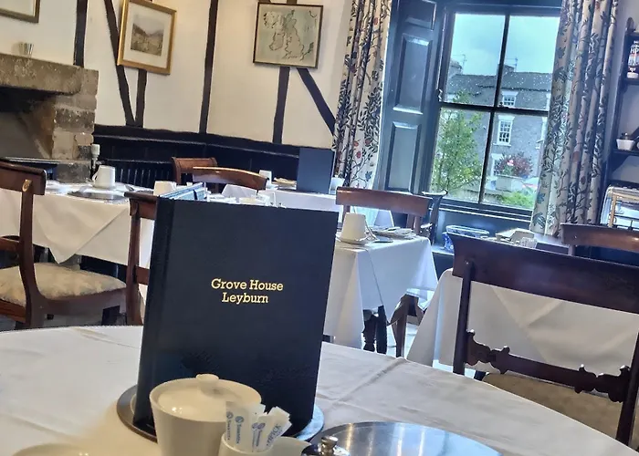 Grove House Bed & Breakfast 4*