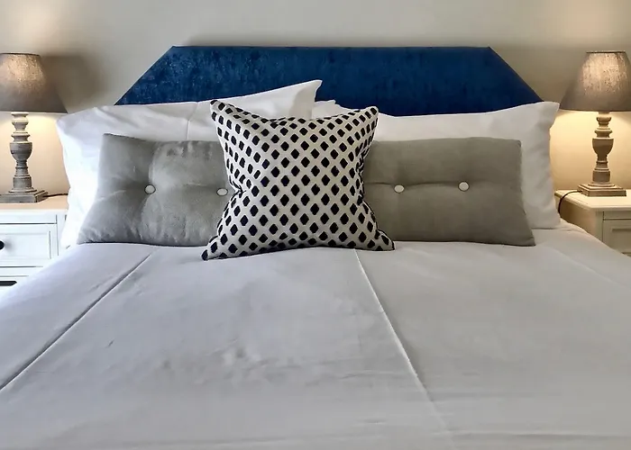 Grove House Bed & Breakfast